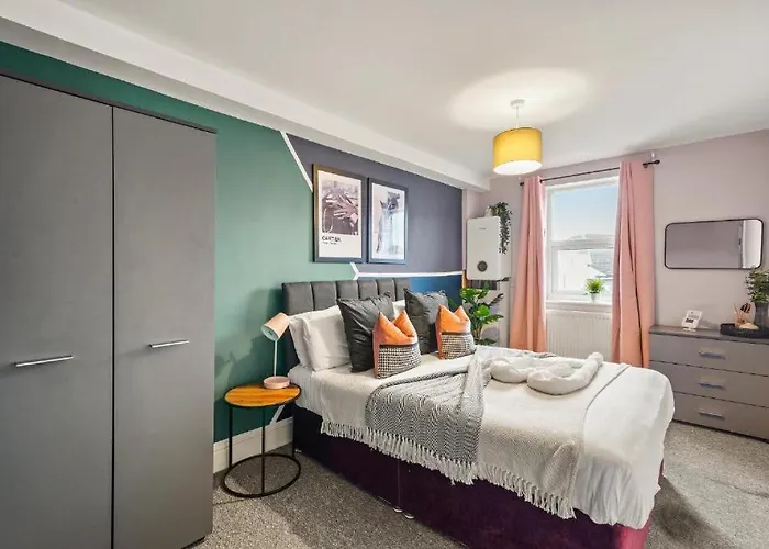 Stylish Penthouse - Private Rooftop Bristol