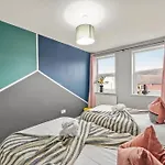 Stylish Penthouse - Private Rooftop