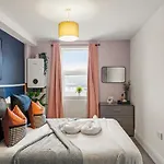 Stylish Penthouse - Private Rooftop Bristol