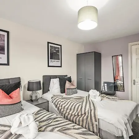 Stylish Penthouse - Private Rooftop * Bristol