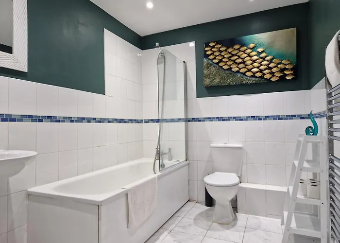 Stylish Penthouse - Private Rooftop Bristol